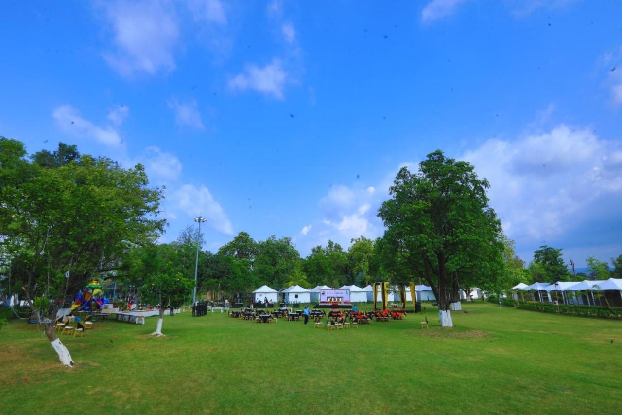 White Feather Resort Kauncha 锡尔瓦萨 外观 照片