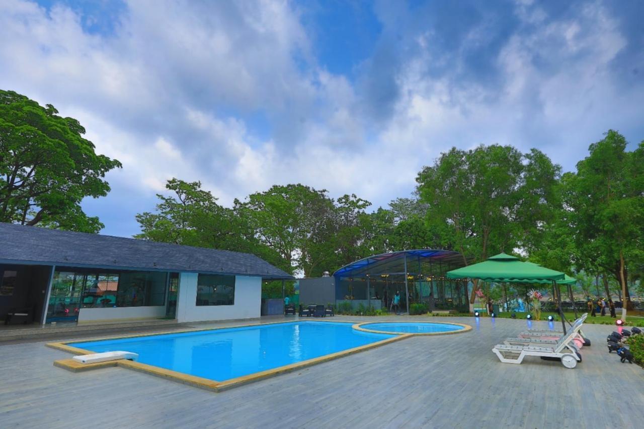 White Feather Resort Kauncha 锡尔瓦萨 外观 照片