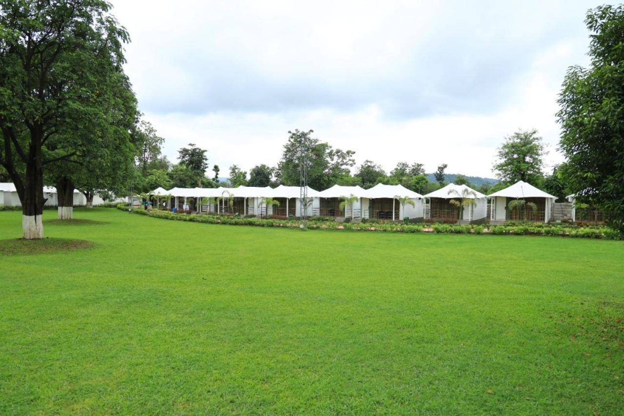 White Feather Resort Kauncha 锡尔瓦萨 外观 照片