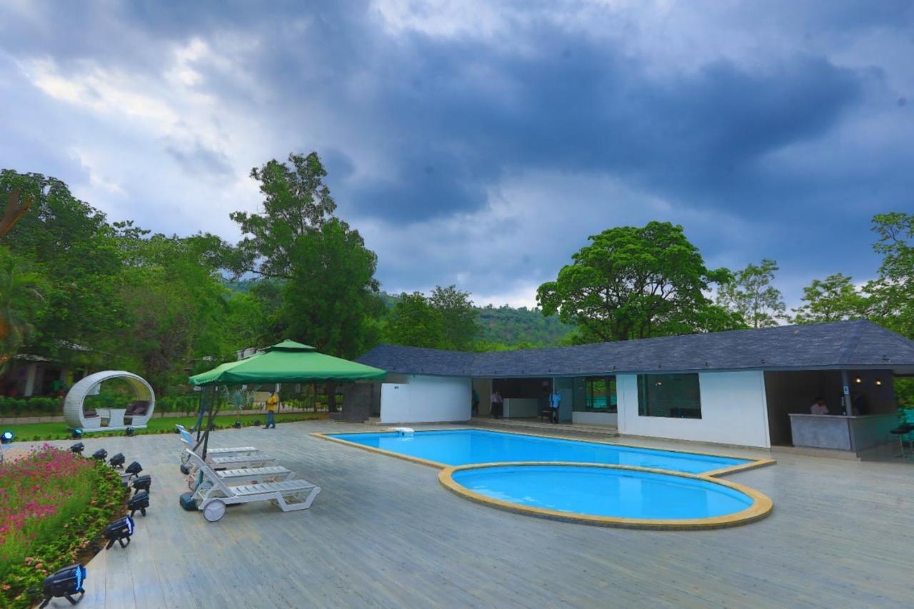 White Feather Resort Kauncha 锡尔瓦萨 外观 照片