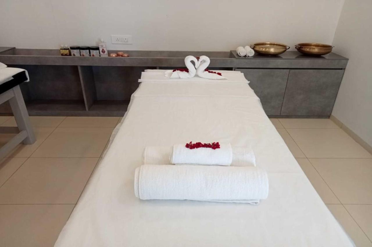 White Feather Resort Kauncha 锡尔瓦萨 外观 照片