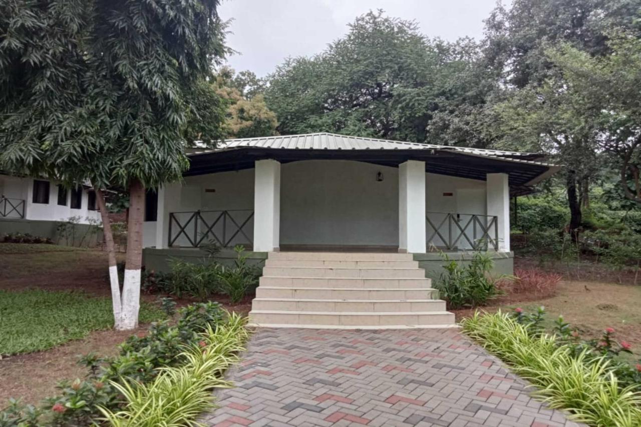 White Feather Resort Kauncha 锡尔瓦萨 外观 照片