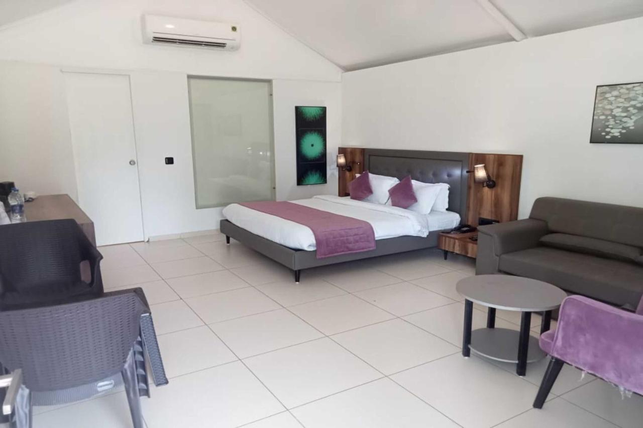 White Feather Resort Kauncha 锡尔瓦萨 外观 照片
