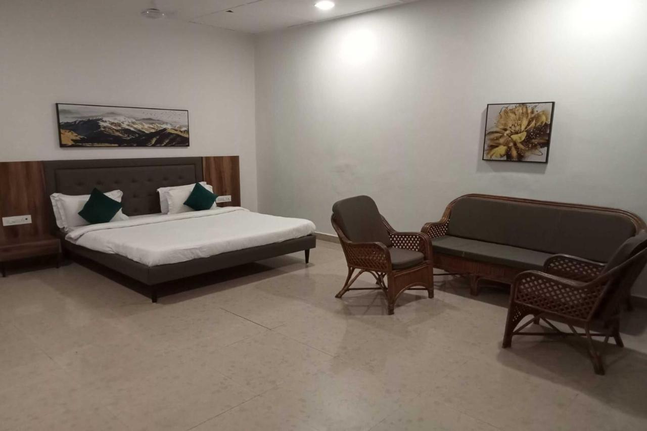 White Feather Resort Kauncha 锡尔瓦萨 外观 照片