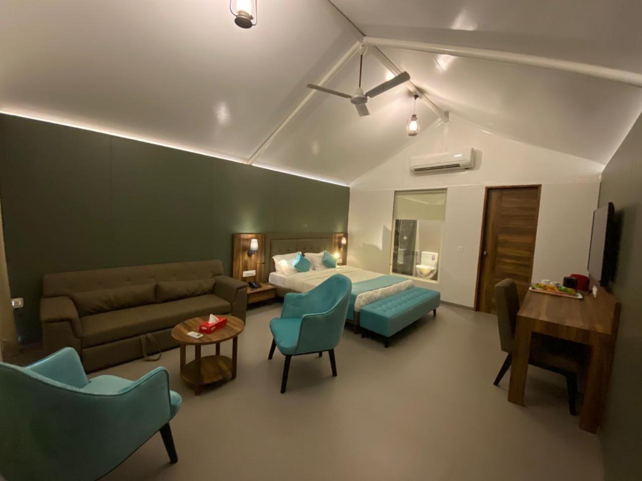White Feather Resort Kauncha 锡尔瓦萨 外观 照片