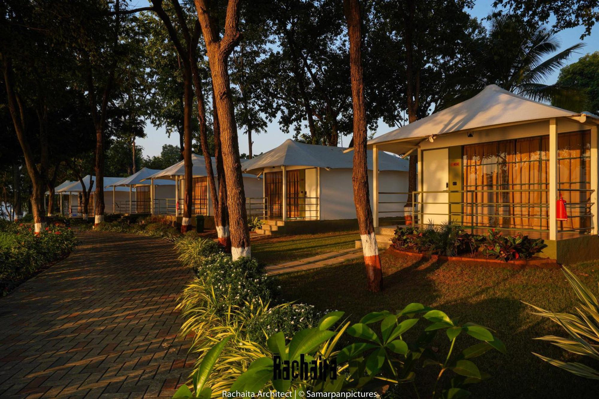White Feather Resort Kauncha 锡尔瓦萨 外观 照片